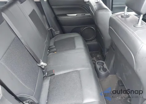 2014 Jeep Compass Latitude z USA, uszkodzony, nr VIN 1C4NJDEB2ED622653